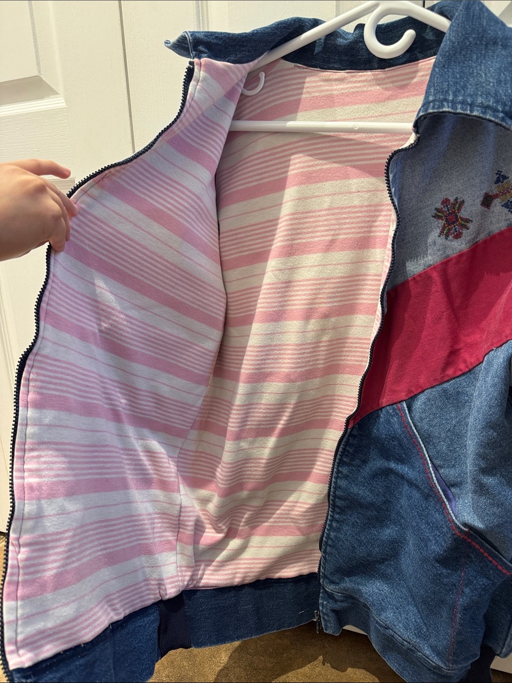 Ladies' Oversized Colorblock Denim Jacket with Pink Accents - Picture 4 of 8